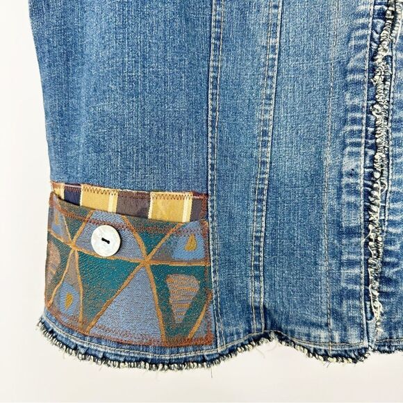 Artist’s Custom Designed Repurposed Jean Vest w/Mixed Media Queen Figure Sz 1X - Picture 5 of 14